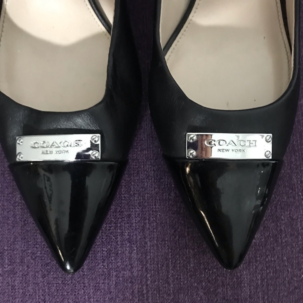 Coach black pointed toe pump